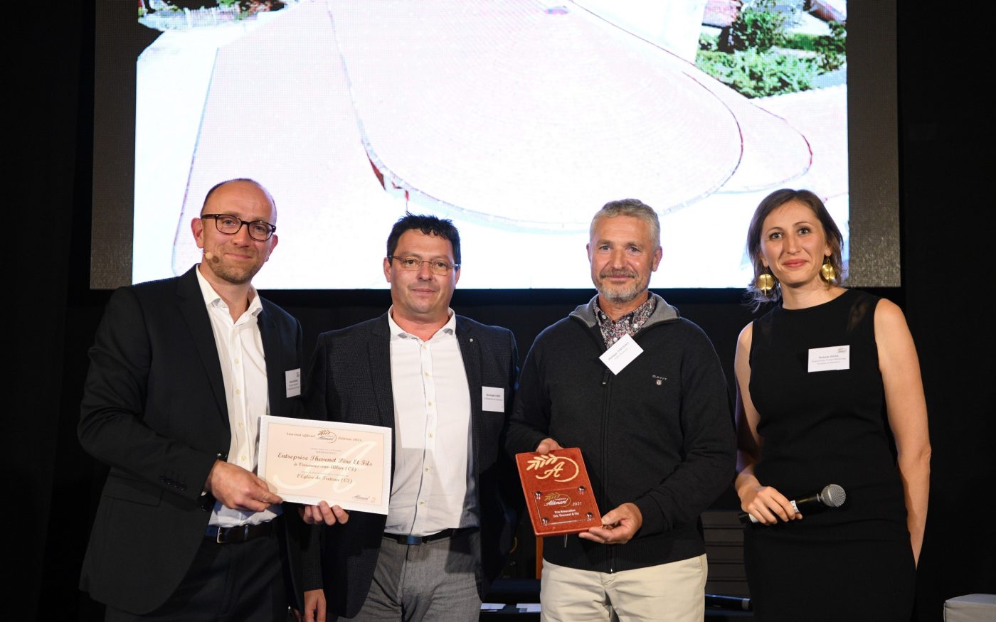 Lauréat Rénovation : l'entreprise THEVENET Couverture