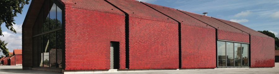 Cité des électriciens en tuiles emmaillées rouge Aléonard