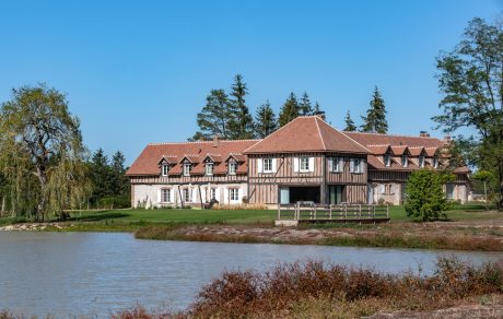 Maison individuelle avec un étage. Maison Sennely, 10 Chemin des Bastes 45240 SENNELY. Tuile Aléonard Saint-Vincent Ambre clair.