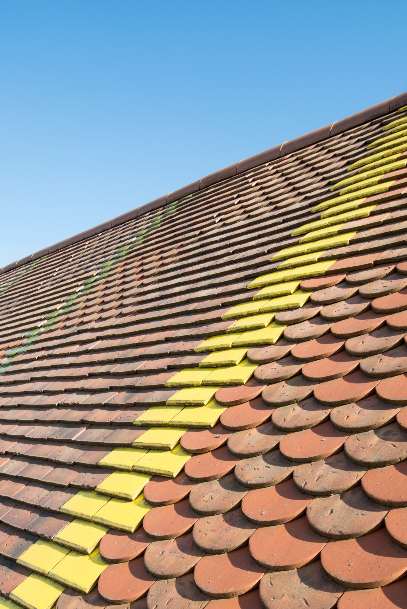 Wienerberger Aucune Monde Aleonard presentoir Aleonard sous forme de toit a l'usine de pontigny